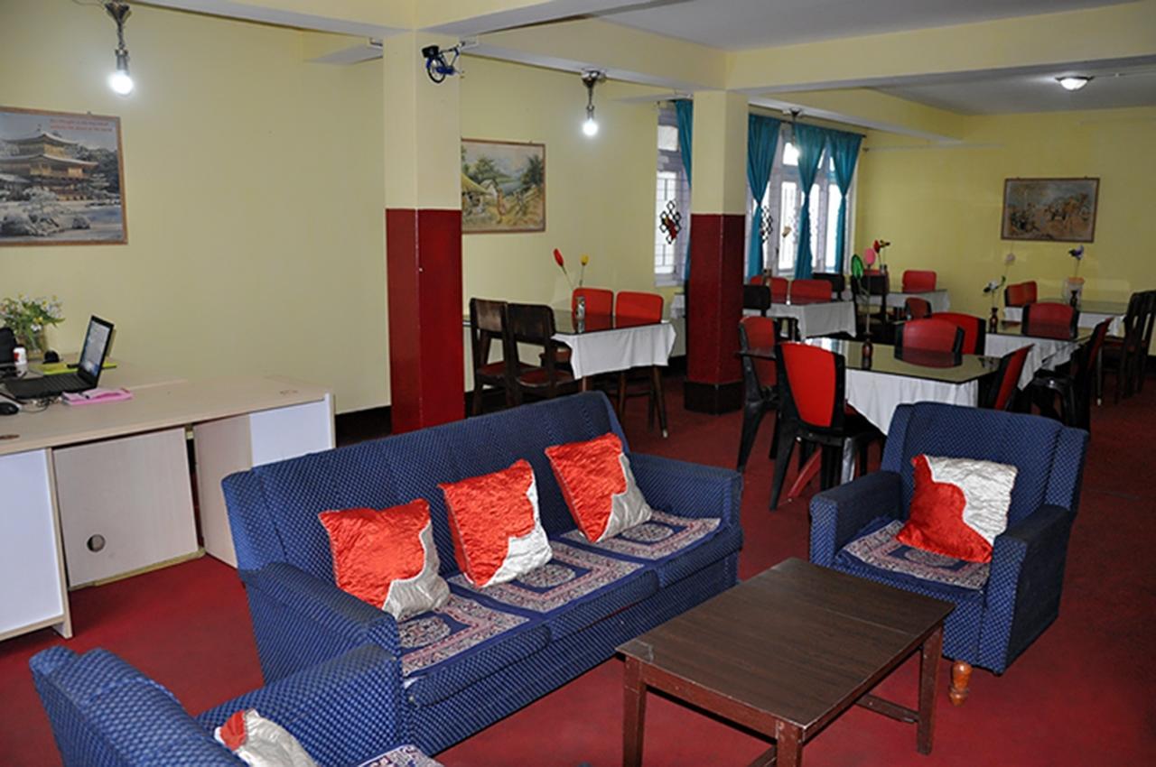 Hotel Palbheu 甘托克 外观 照片